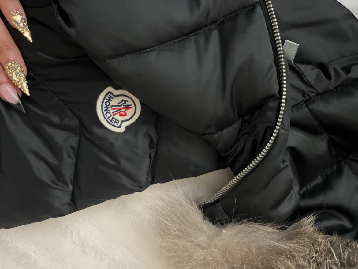 Moncler Black Puffer Coat with Fur Hood - photo 4