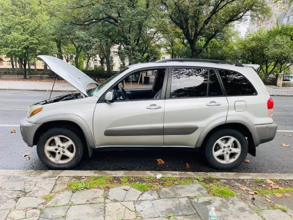 2001 TOYOTA RAV4 - photo 2