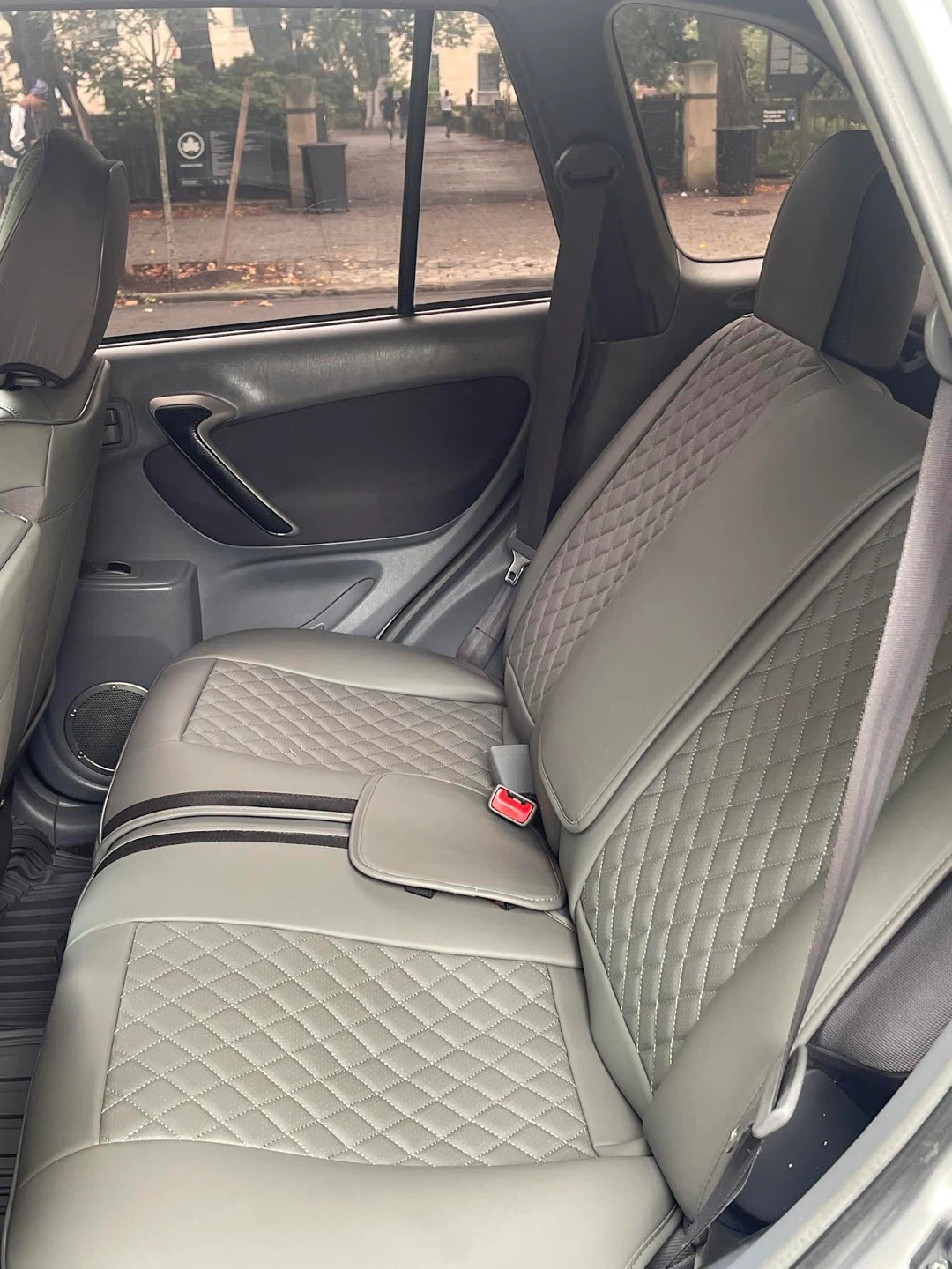 2001 TOYOTA RAV4 - photo 3