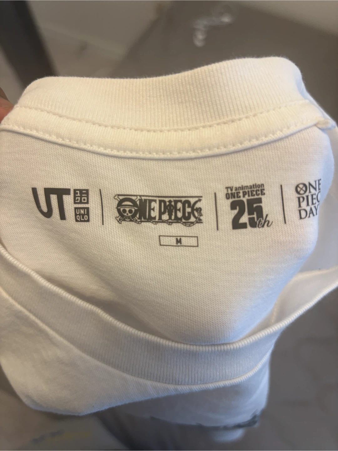 Uniqlo UT One Piece 25th Anniversary T-Shirt - photo 5
