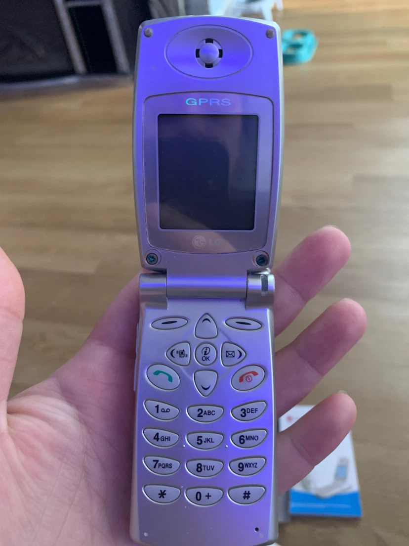 LG LG4010 Flip Phone Working no problem - photo 5