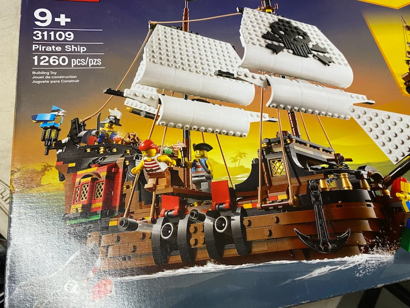 Lego creator pirate ship 31109 New sealed box - photo 4