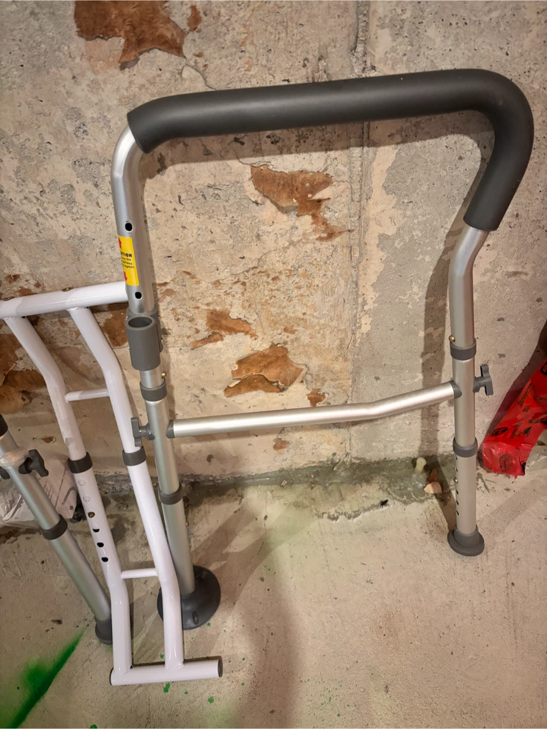 Toilet safety rail with Hand Grips - photo 2