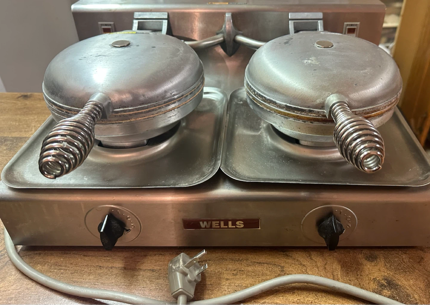 Wells Commercial Double Waffle Maker