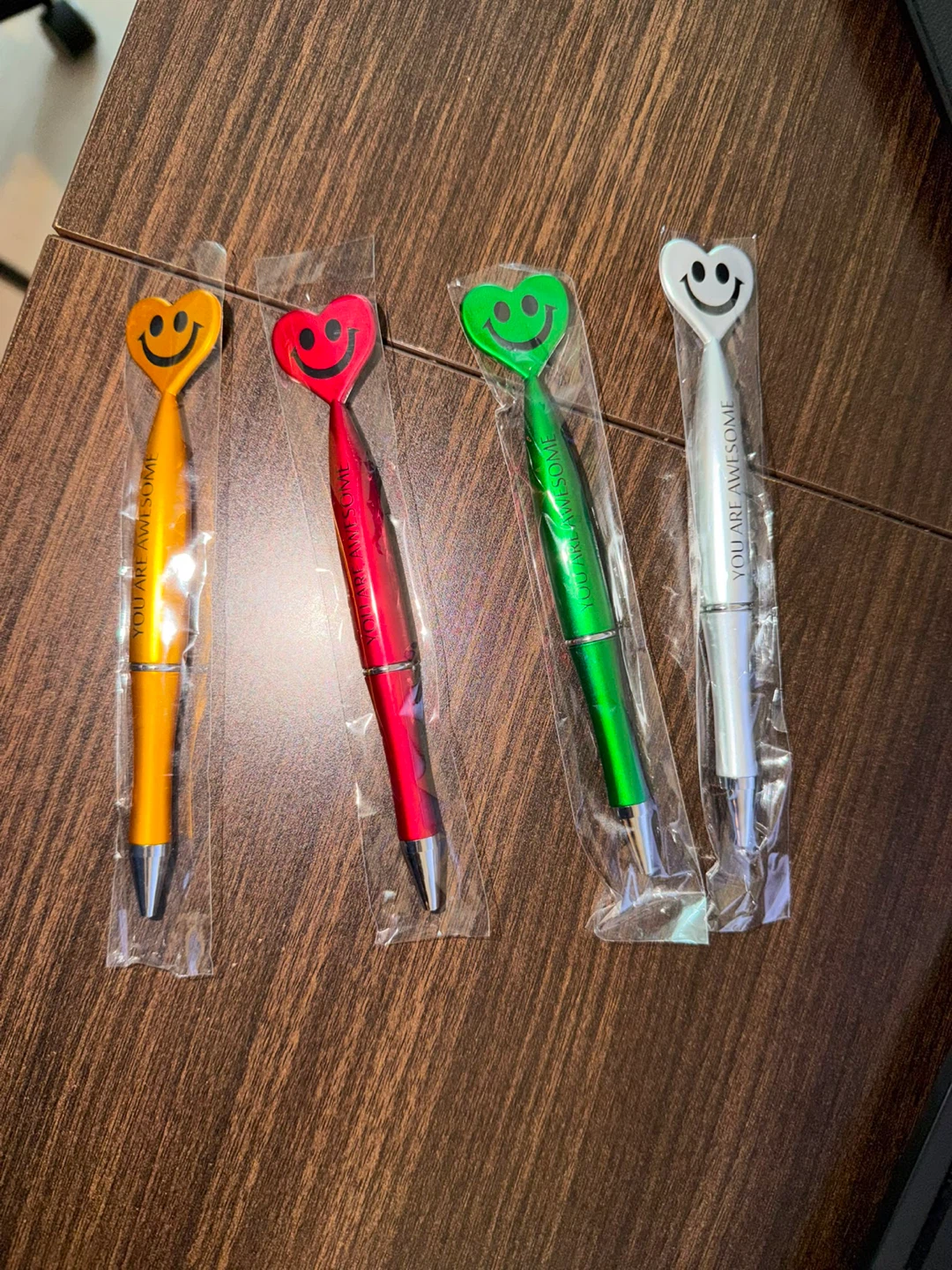 Set of 20 Smiley Heart Pens - photo 2