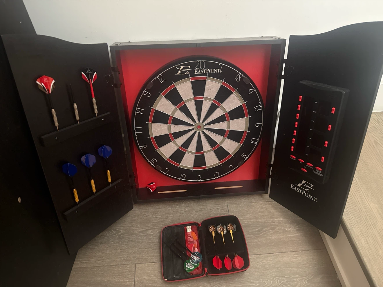 Eastpoint Dartboard and Darts Set with Case