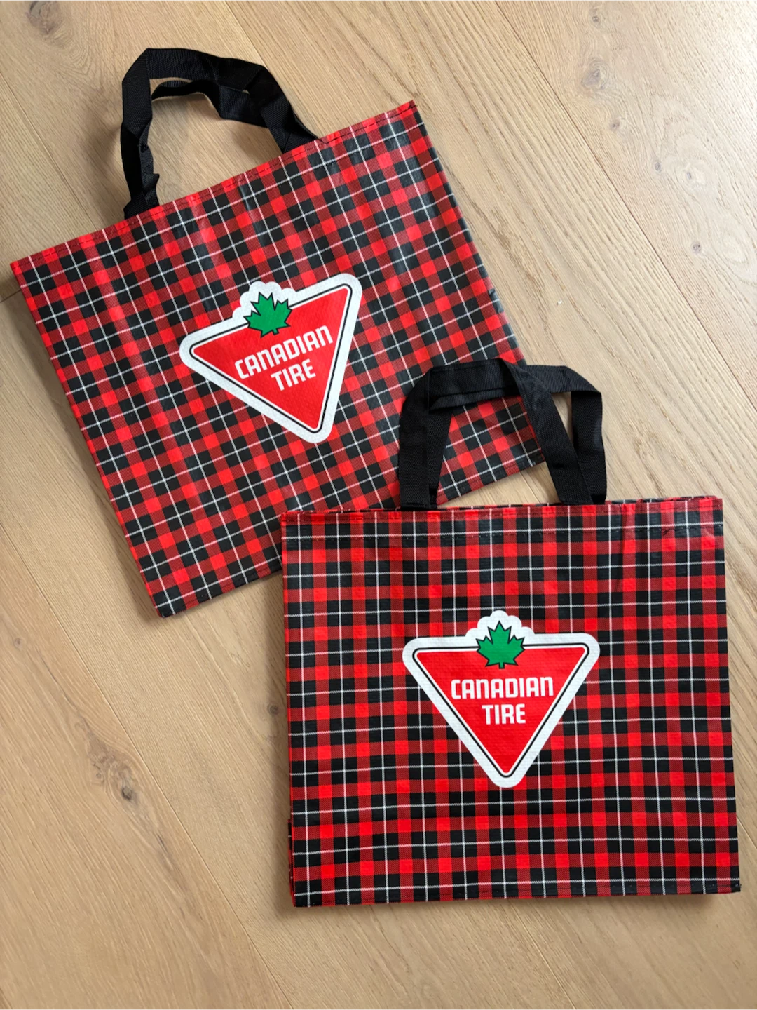 Canadian Tire Plaid Reusable Totes (2 Pc) Hudson Williams NWT