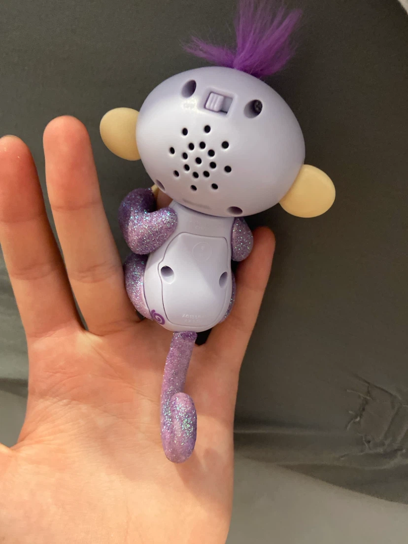 Fingerlings Interactive Toy Monkey - Purple Glitter - photo 3
