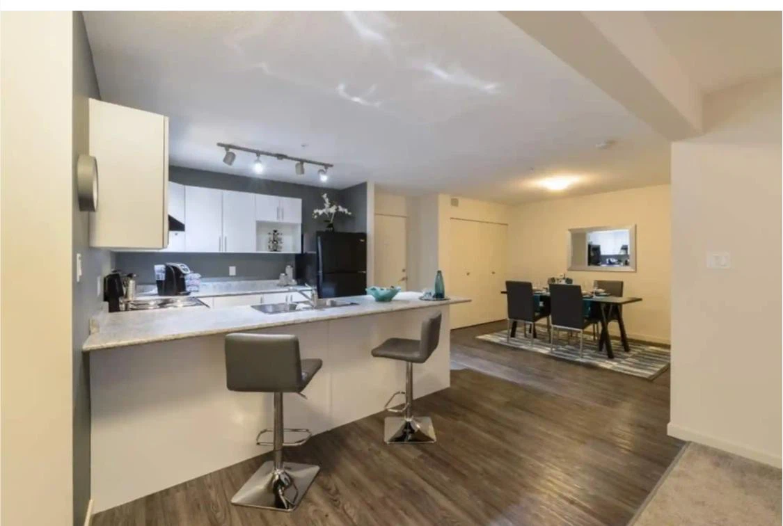 Room Available in 2-Bedroom Apartment