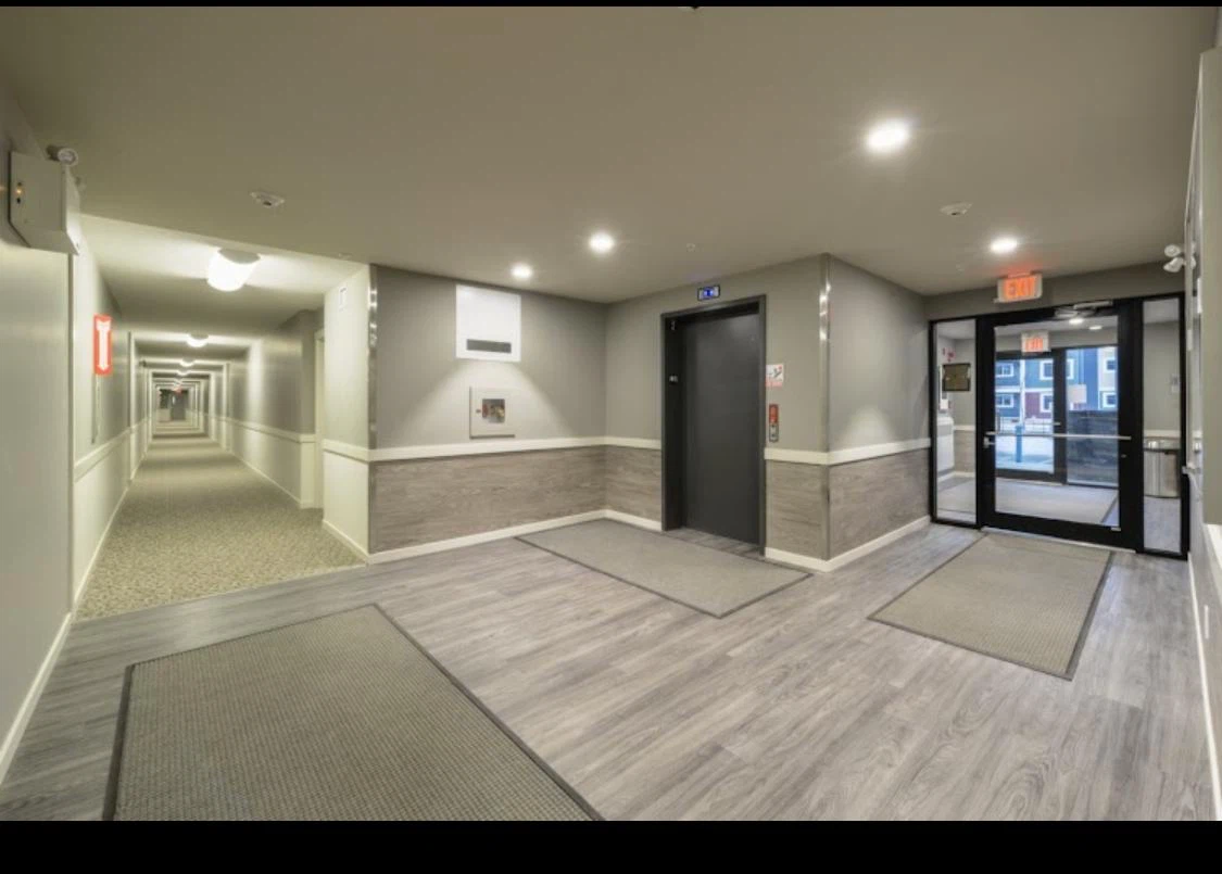 Room Available in 2-Bedroom Apartment - photo 3