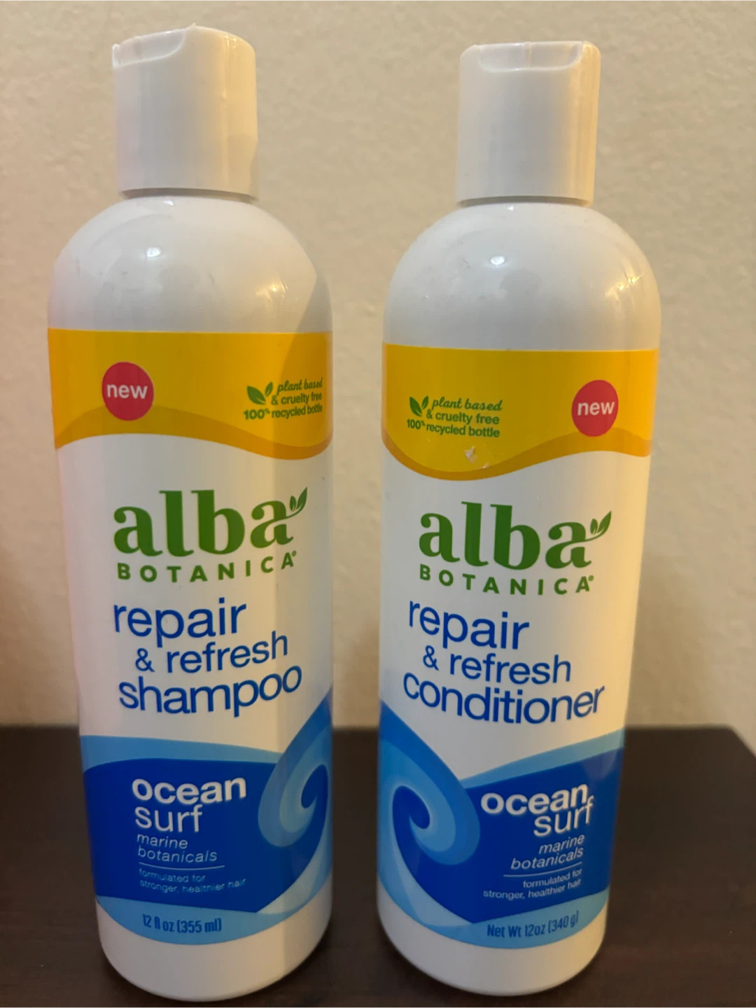 NEW-Alba Botanica Repair & Refresh Shampoo & Conditioner Set