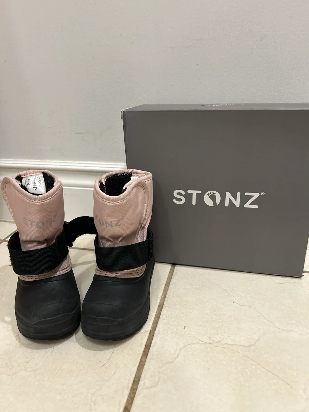 Stonz Pink Winter Boots - Size 8