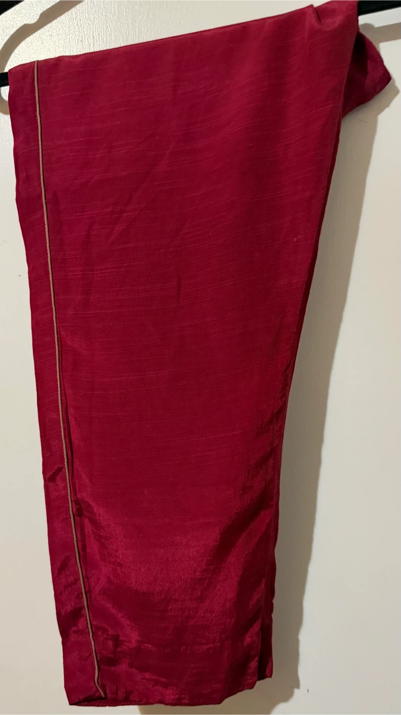 Jasmine Red Embroidered Kurti and Pants Set - photo 2