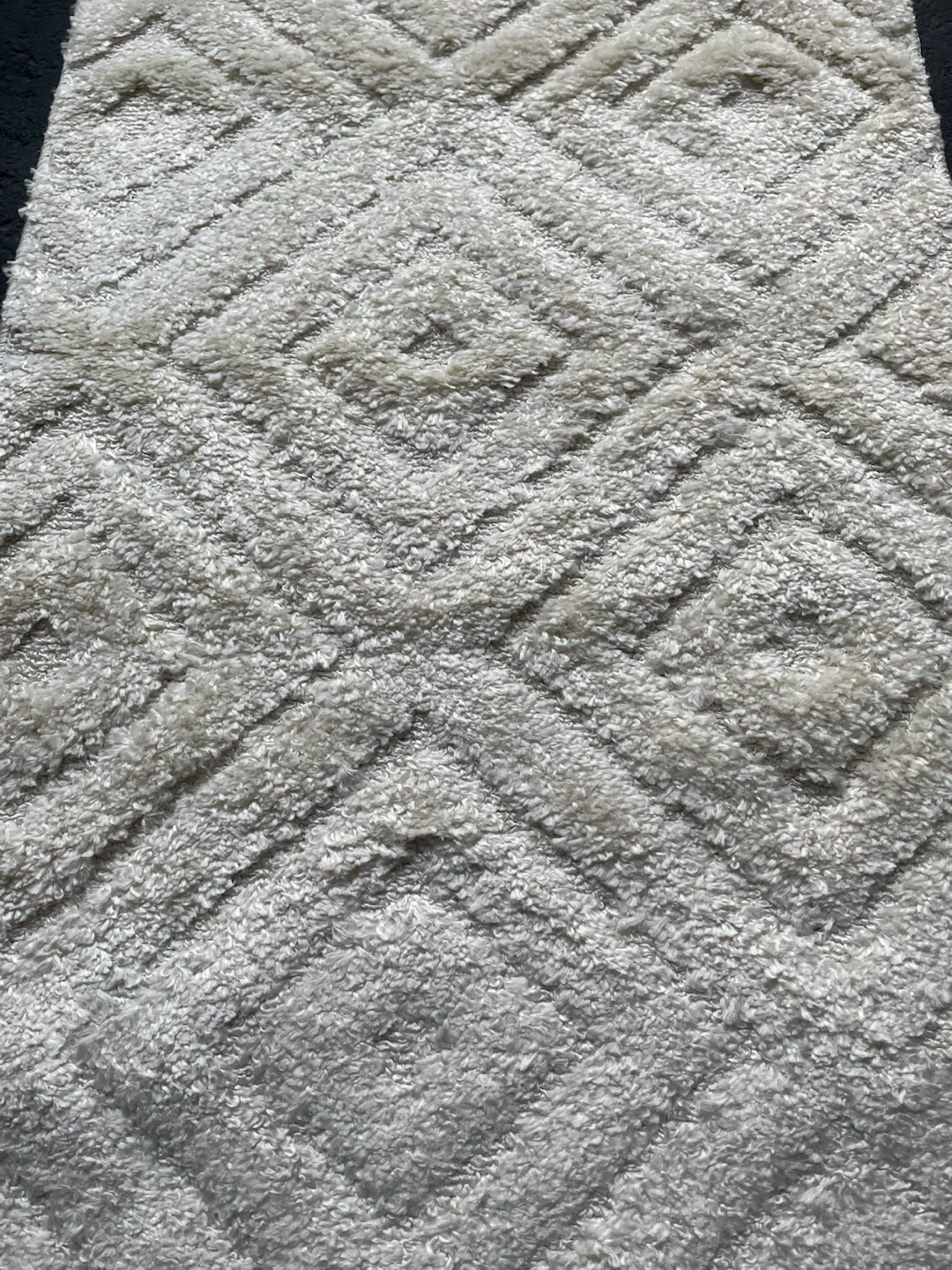 7 Feet Cream Diamond Pattern Runner Rug - photo 2