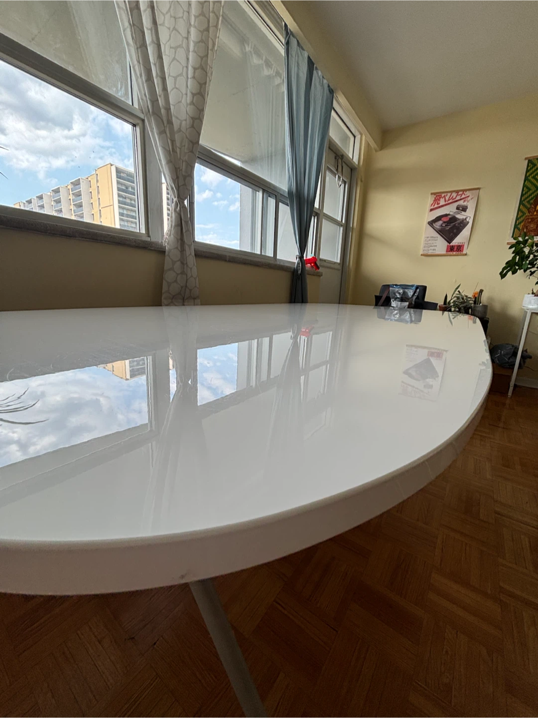 White Curved Dining Table - photo 3