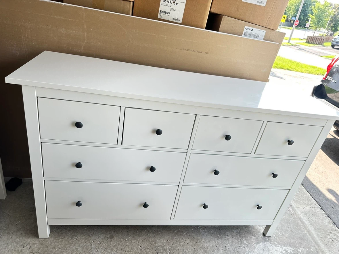 White 8-Drawer Dresser