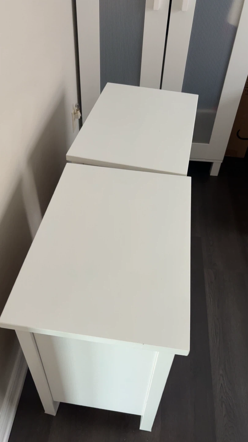 White ikea nightstands for sale! - photo 3
