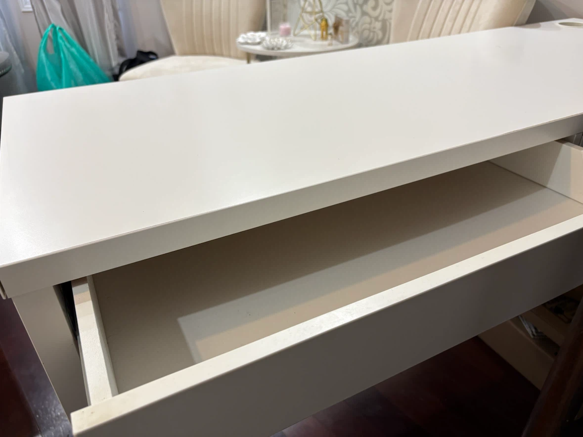 White Desk with Two Drawers - photo 5