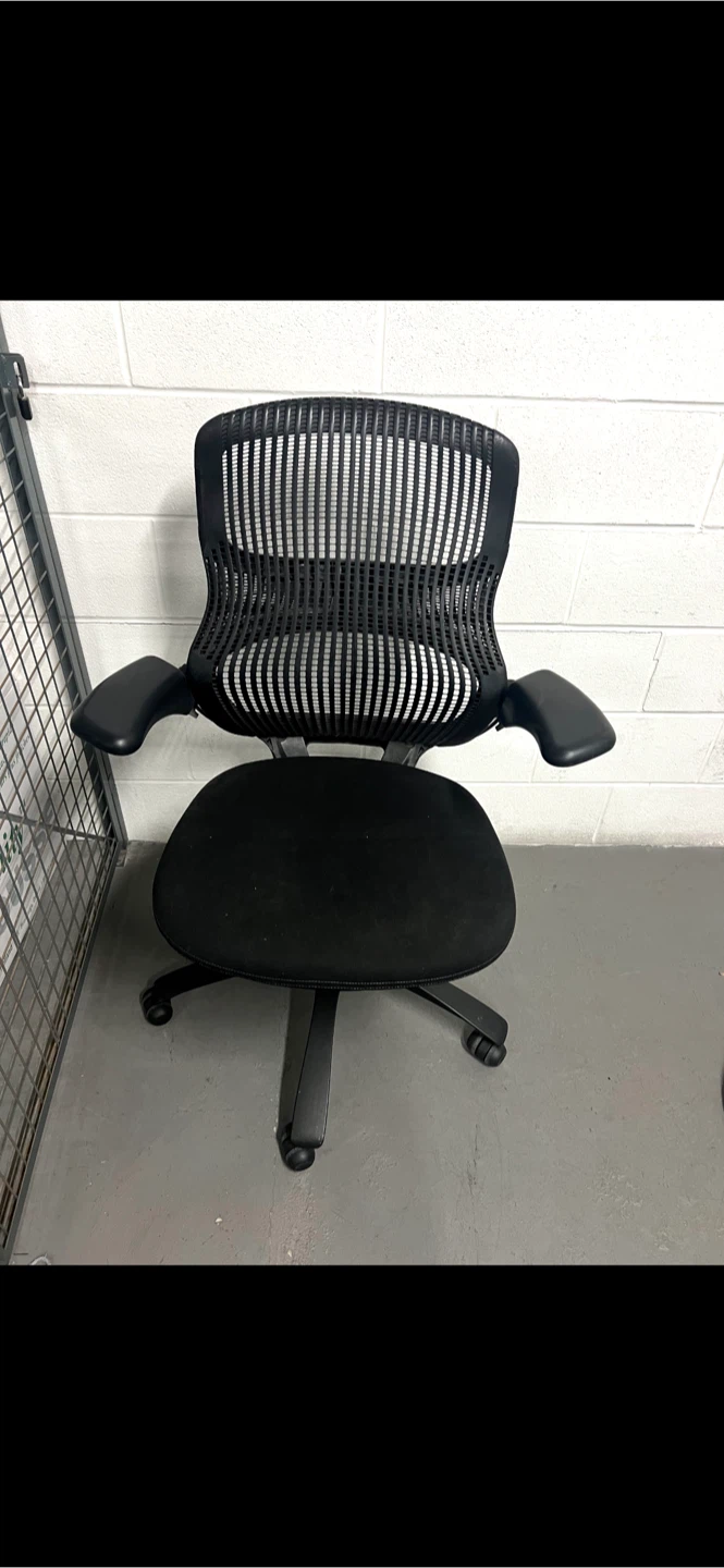 Ergonomic office chair - photo 2