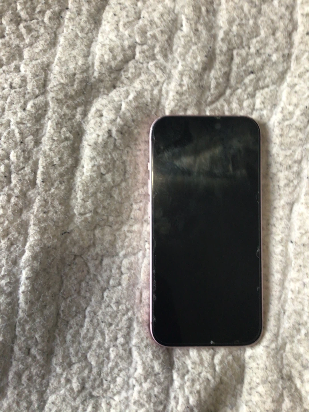 Pink Apple iPhone 15 - photo 2