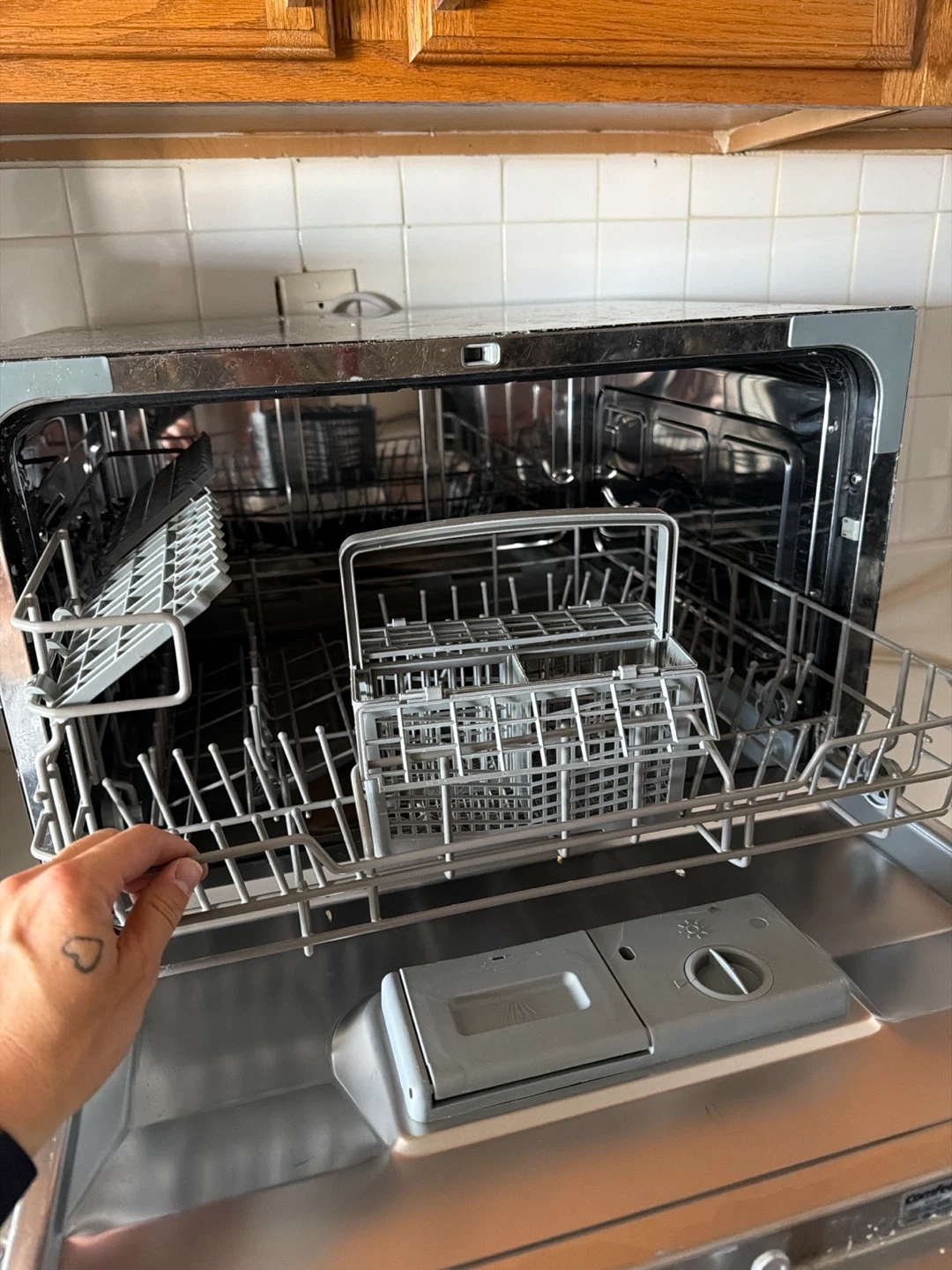 Comfee Compact Dishwasher - photo 2