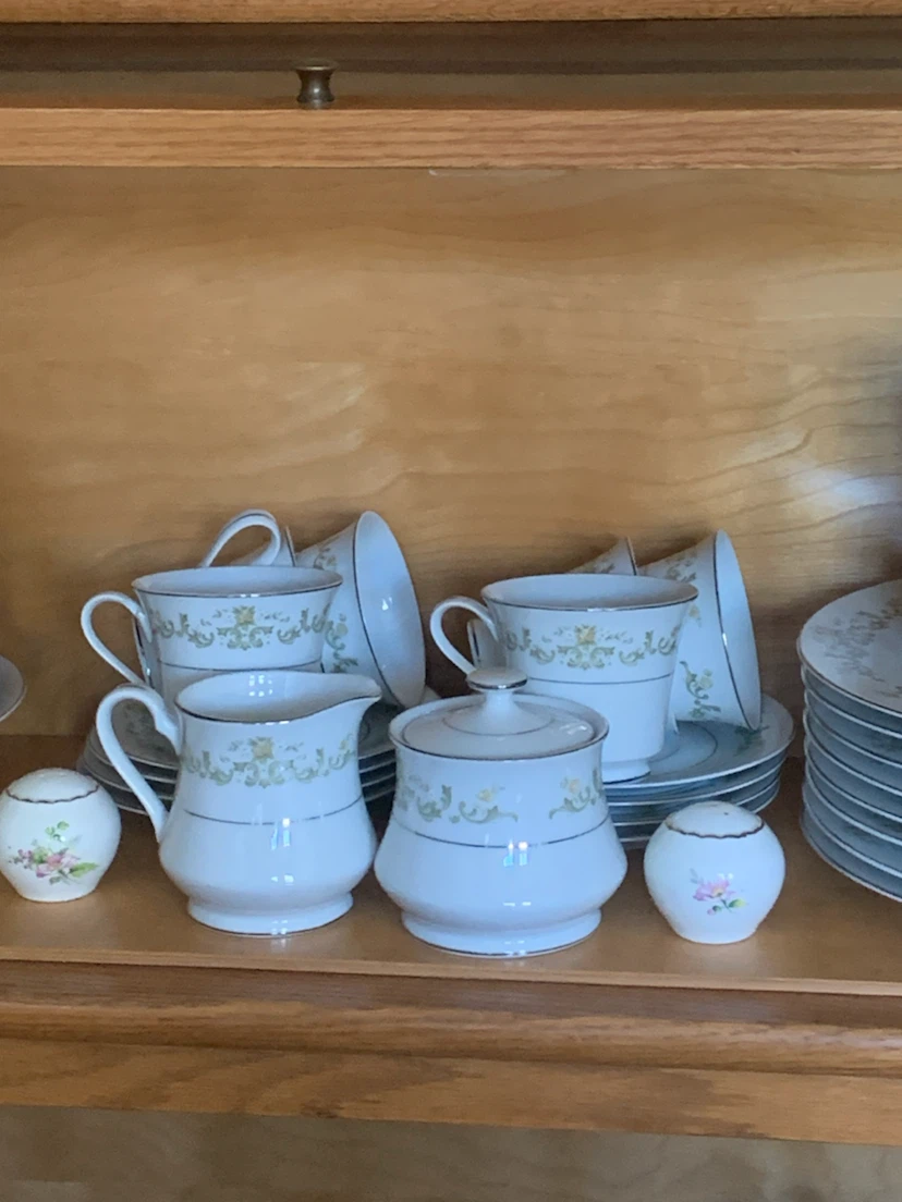 Towne House Fine China Regal 3090 Dinnerware Set - photo 2