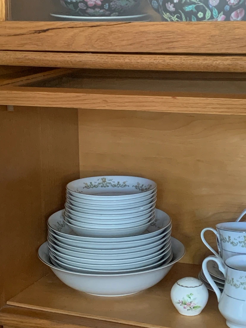 Towne House Fine China Regal 3090 Dinnerware Set - photo 4