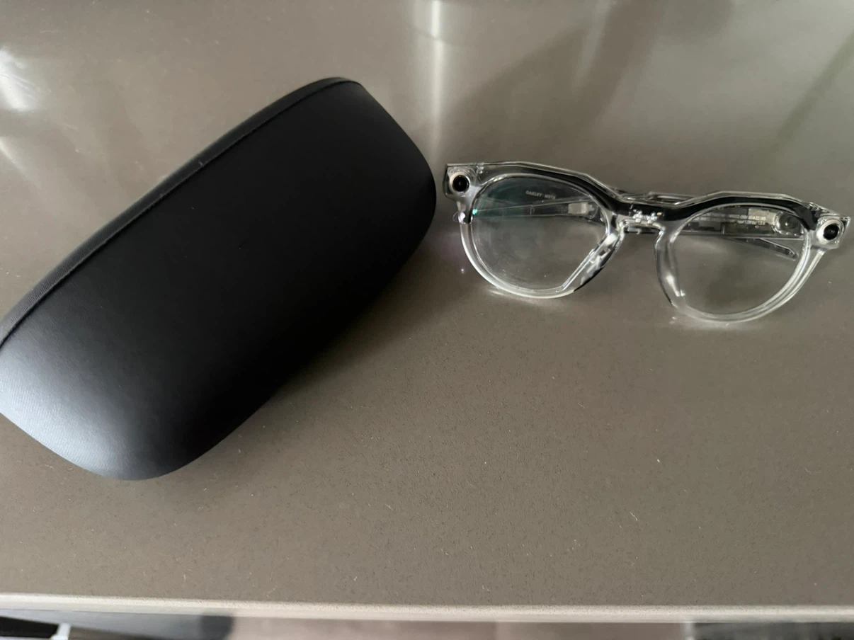 Clear Oakley Meta HSTN Transitions® AI Sunglasses - photo 3