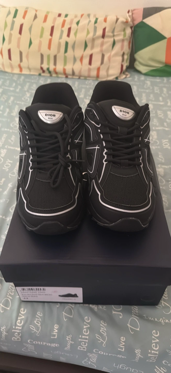 B30 Sneakers Black