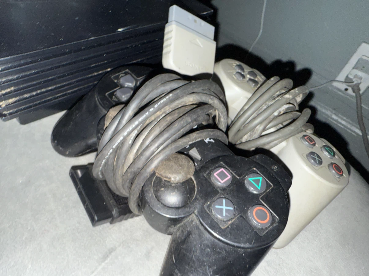 Not Working Sony PlayStation 2 - For Parts - photo 3