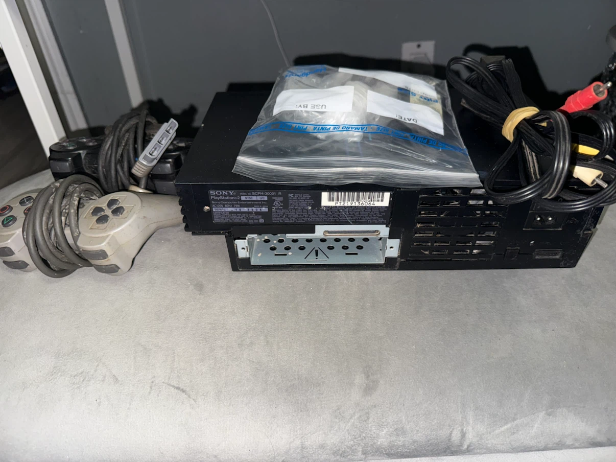 Not Working Sony PlayStation 2 - For Parts - photo 4