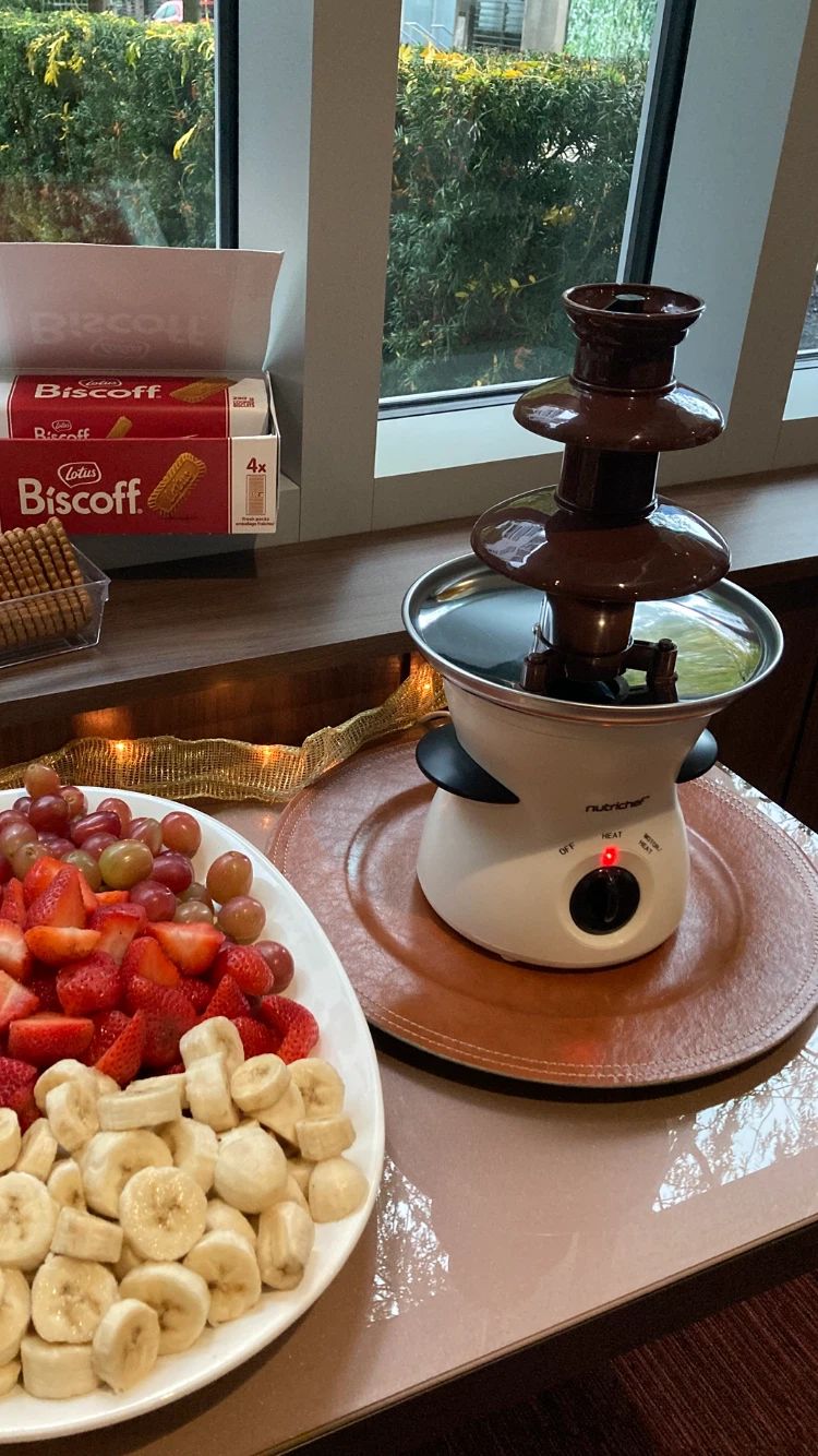 Chocolate fountain - photo 3