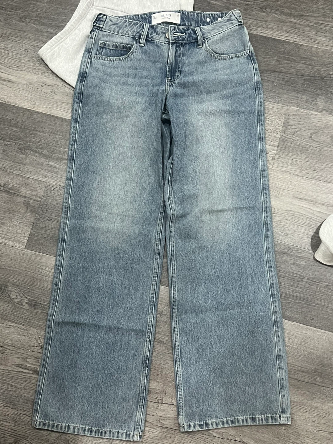 Hollister Low-Rise Baggy Jeans W27 Long