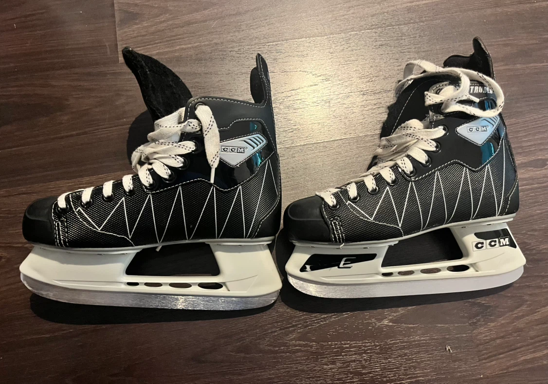 CCM Hockey Skates - photo 2
