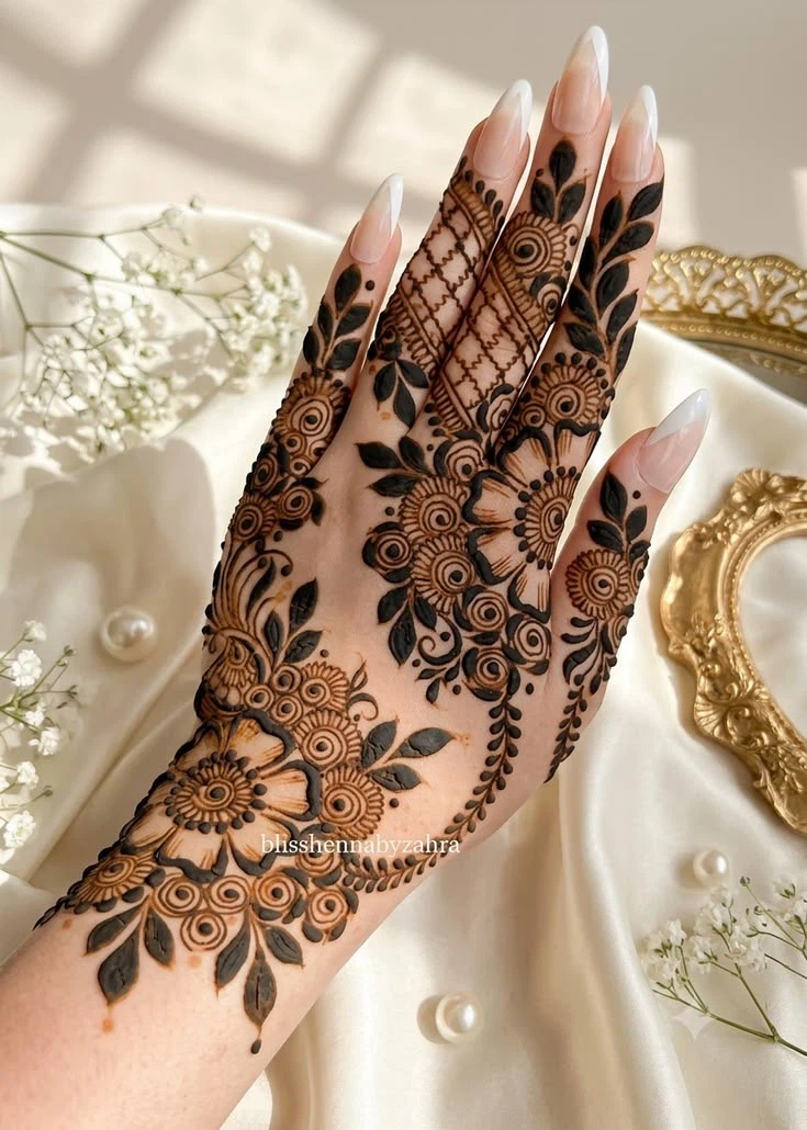 Affordable Henna artist in the neighborhood