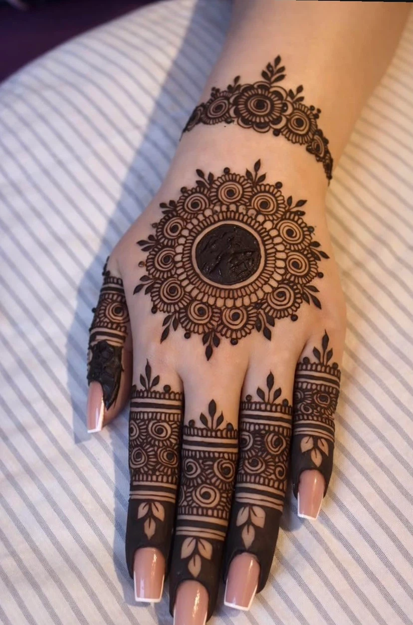 Affordable Henna artist in the neighborhood - photo 2