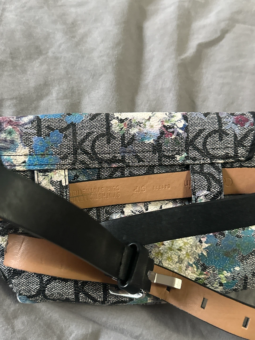 Calvin Klein Floral Print Fanny pack - photo 2