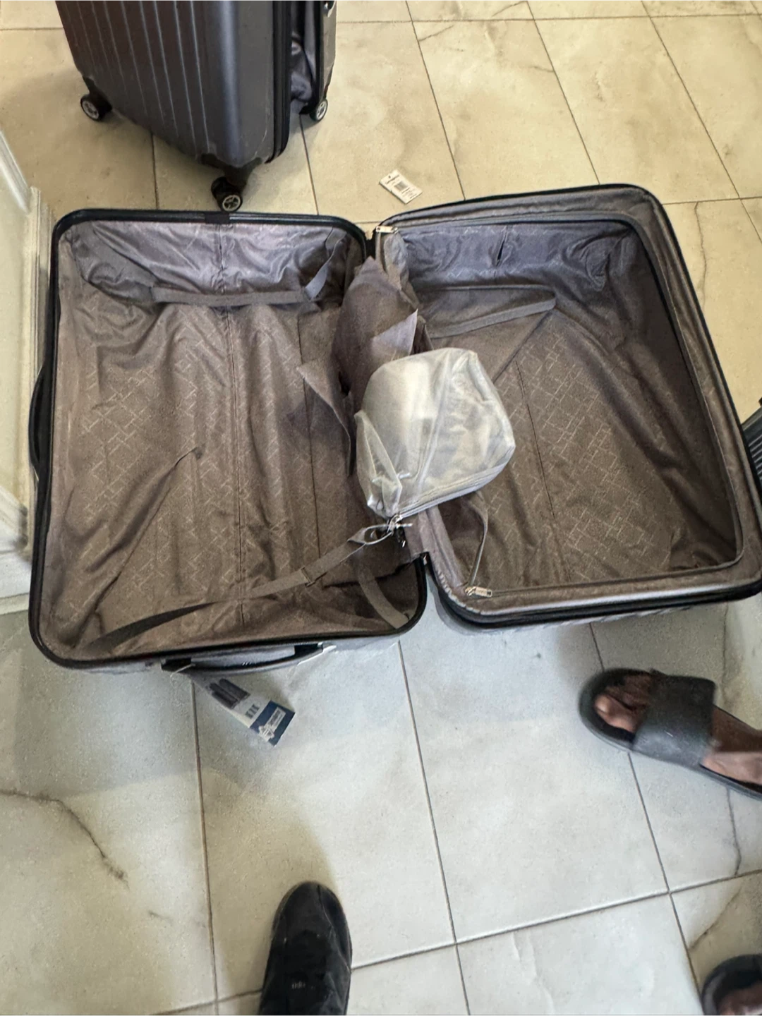 Grey Hardshell Spinner Luggage Set - photo 3