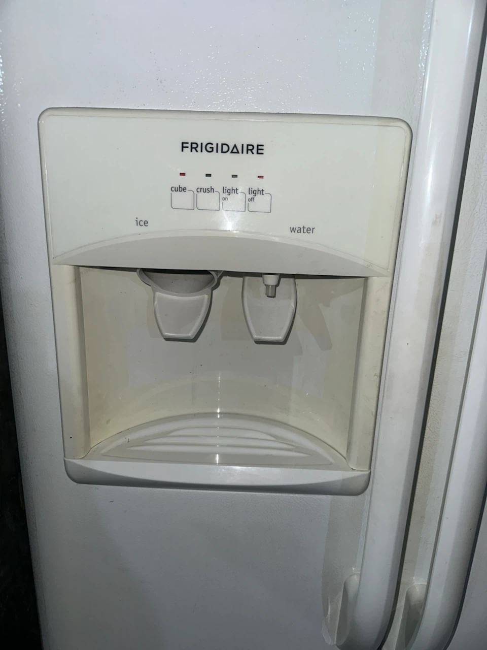 Frigidaire Refrigerator with Water and Ice Dispenser - photo 2