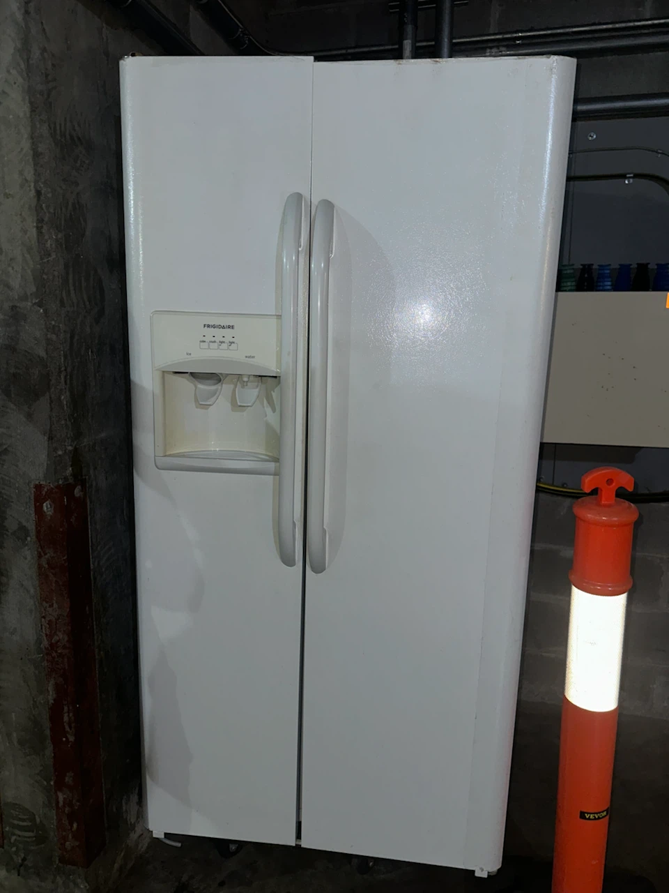 Frigidaire Refrigerator with Water and Ice Dispenser - photo 3