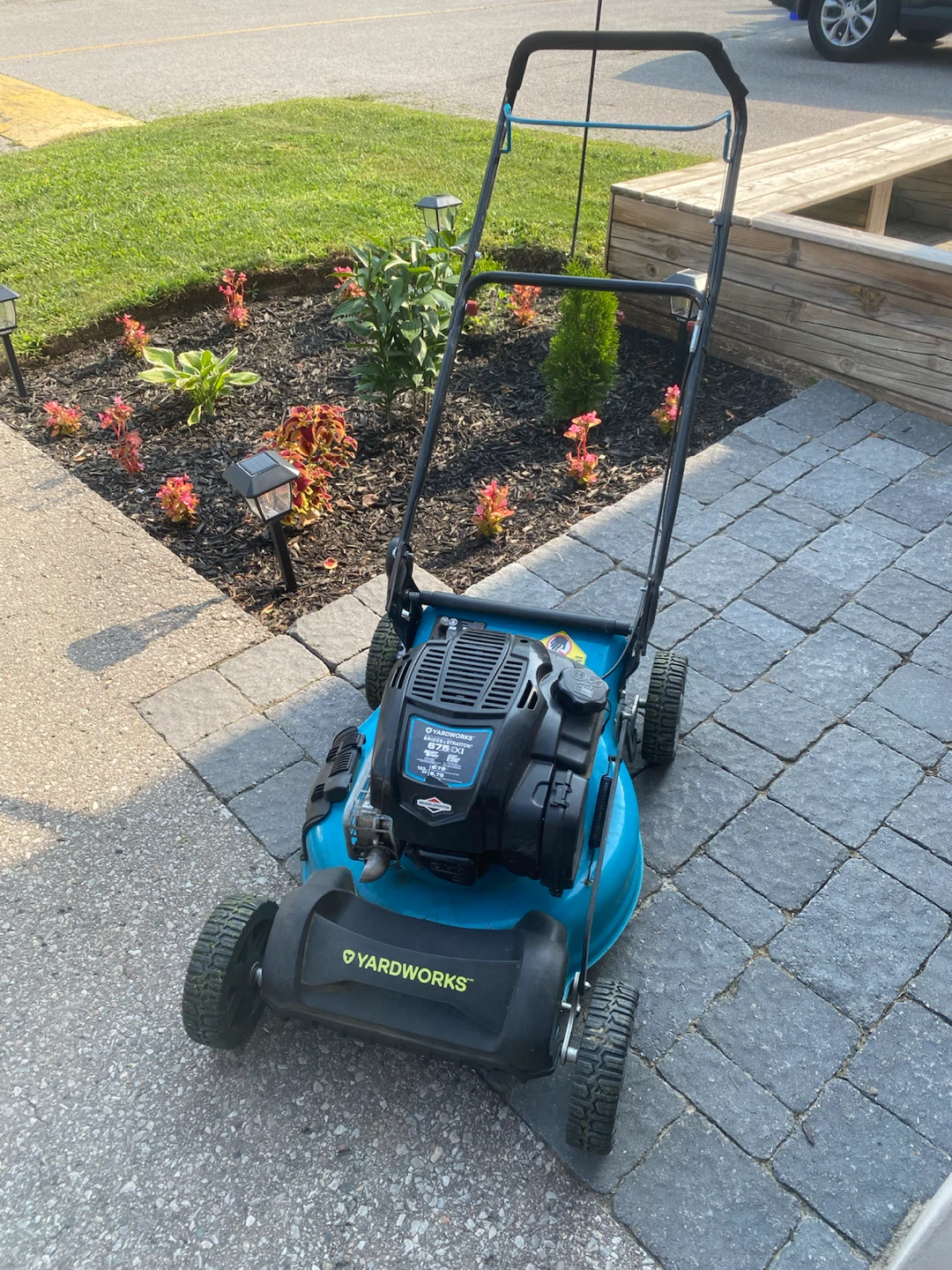 Yardworks Lawnmower