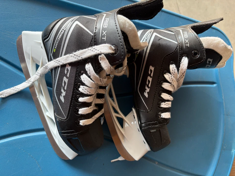 CCM Ribcor XT Hockey Skates Size 1
