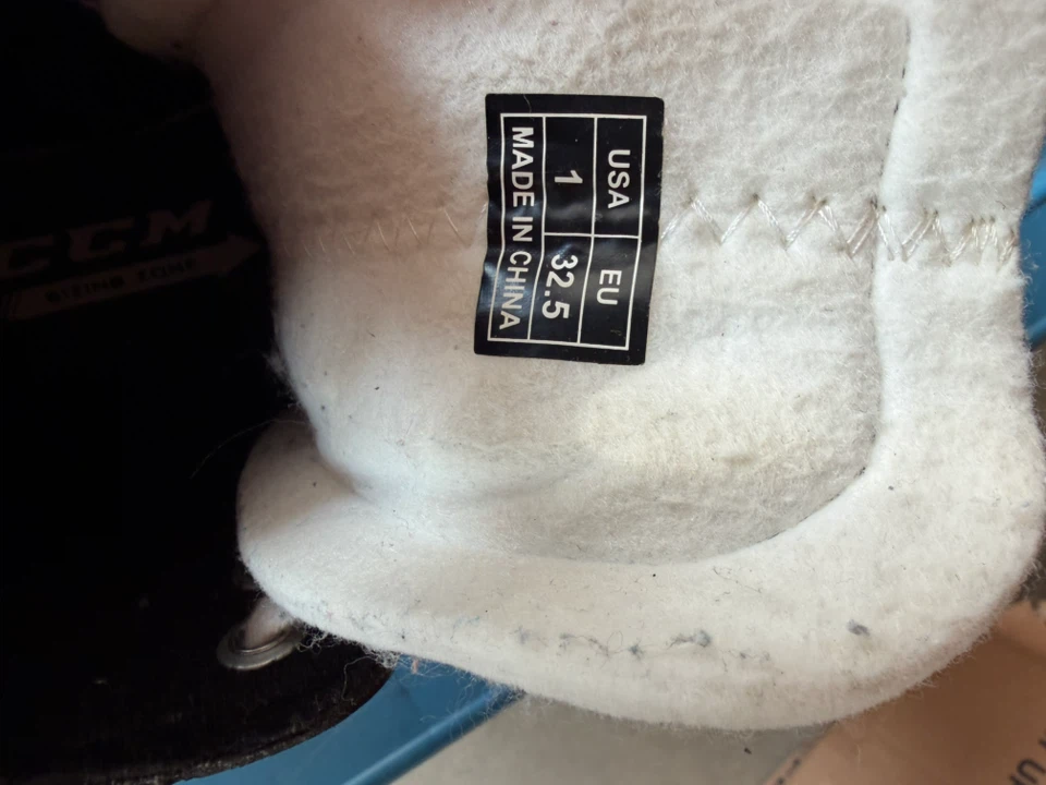 CCM Ribcor XT Hockey Skates Size 1 - photo 2