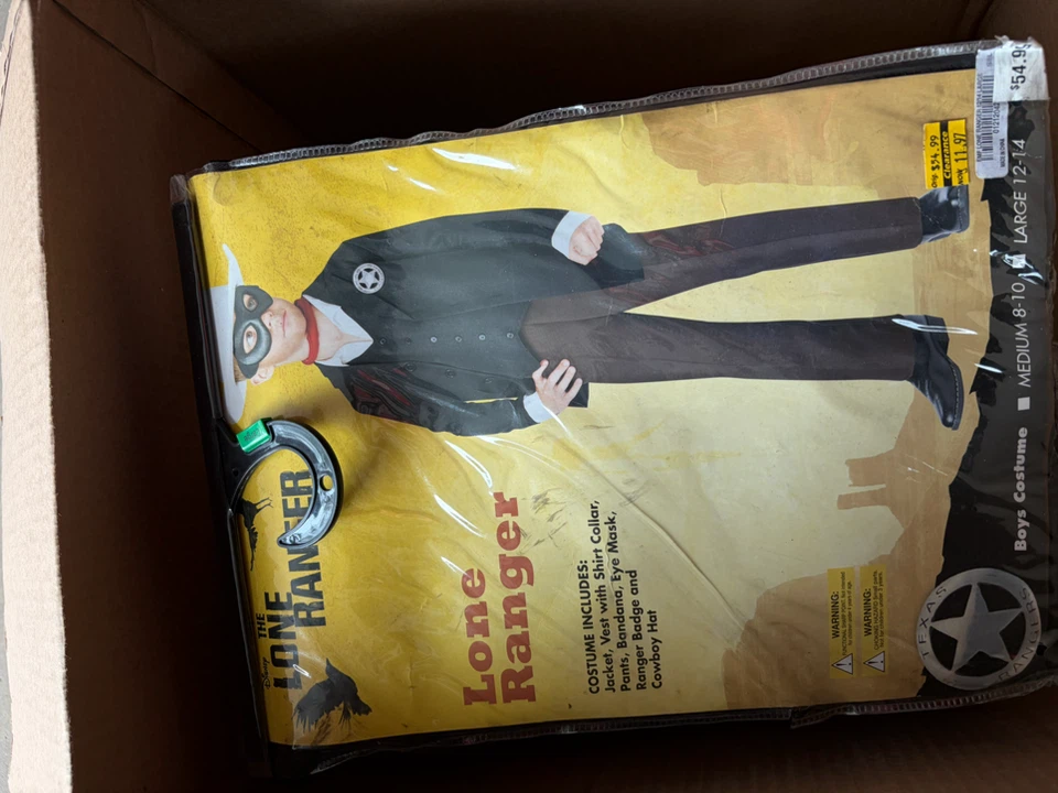 Brand-new Halloween costumes ($10 each) - photo 4