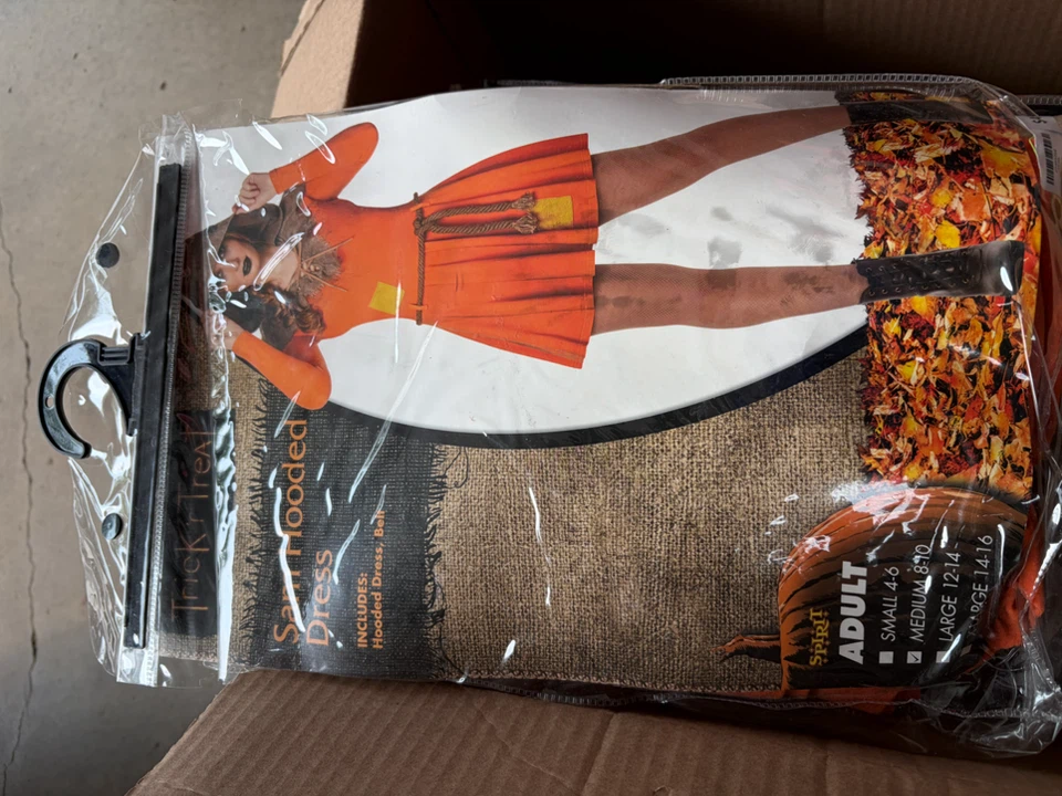 Brand-new Halloween costumes ($10 each) - photo 5