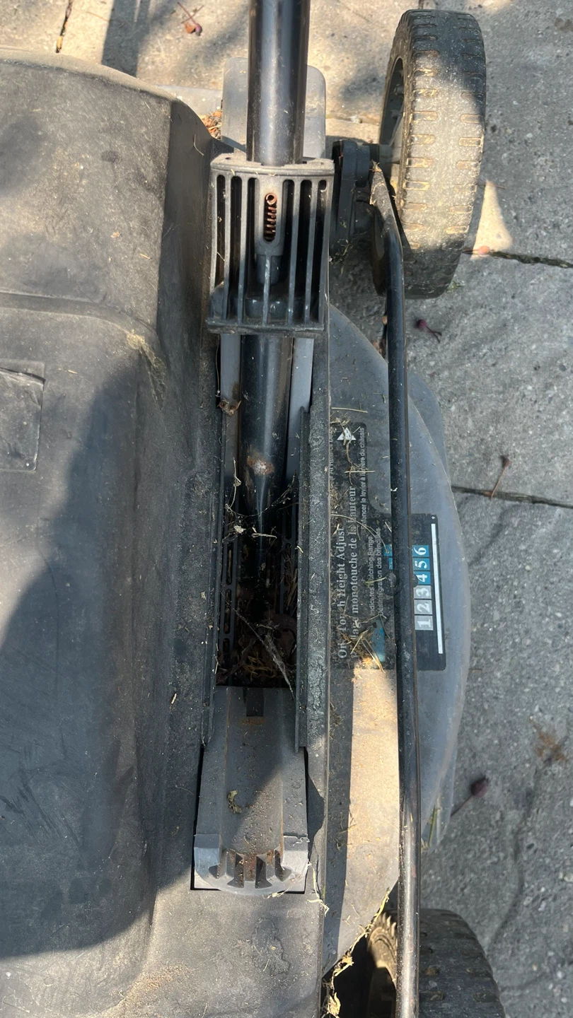 Craftsman 12 Amp 18" Electric Mower - photo 3