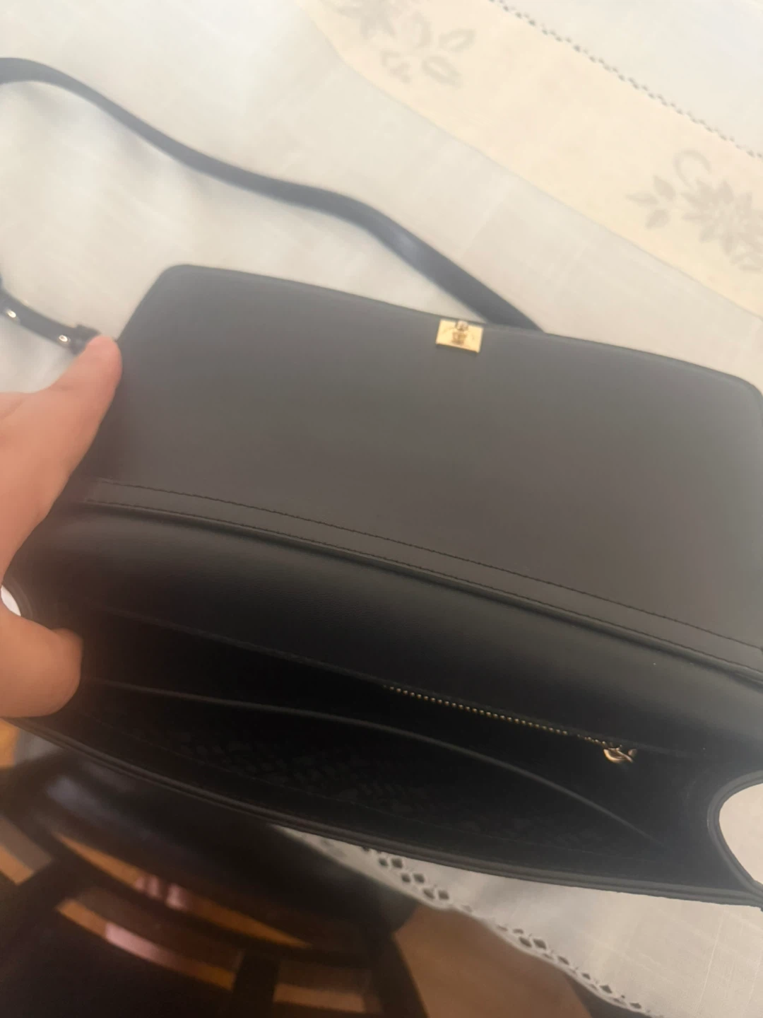 Tommy Hilfiger Black Embossed Shoulder Bag - photo 2