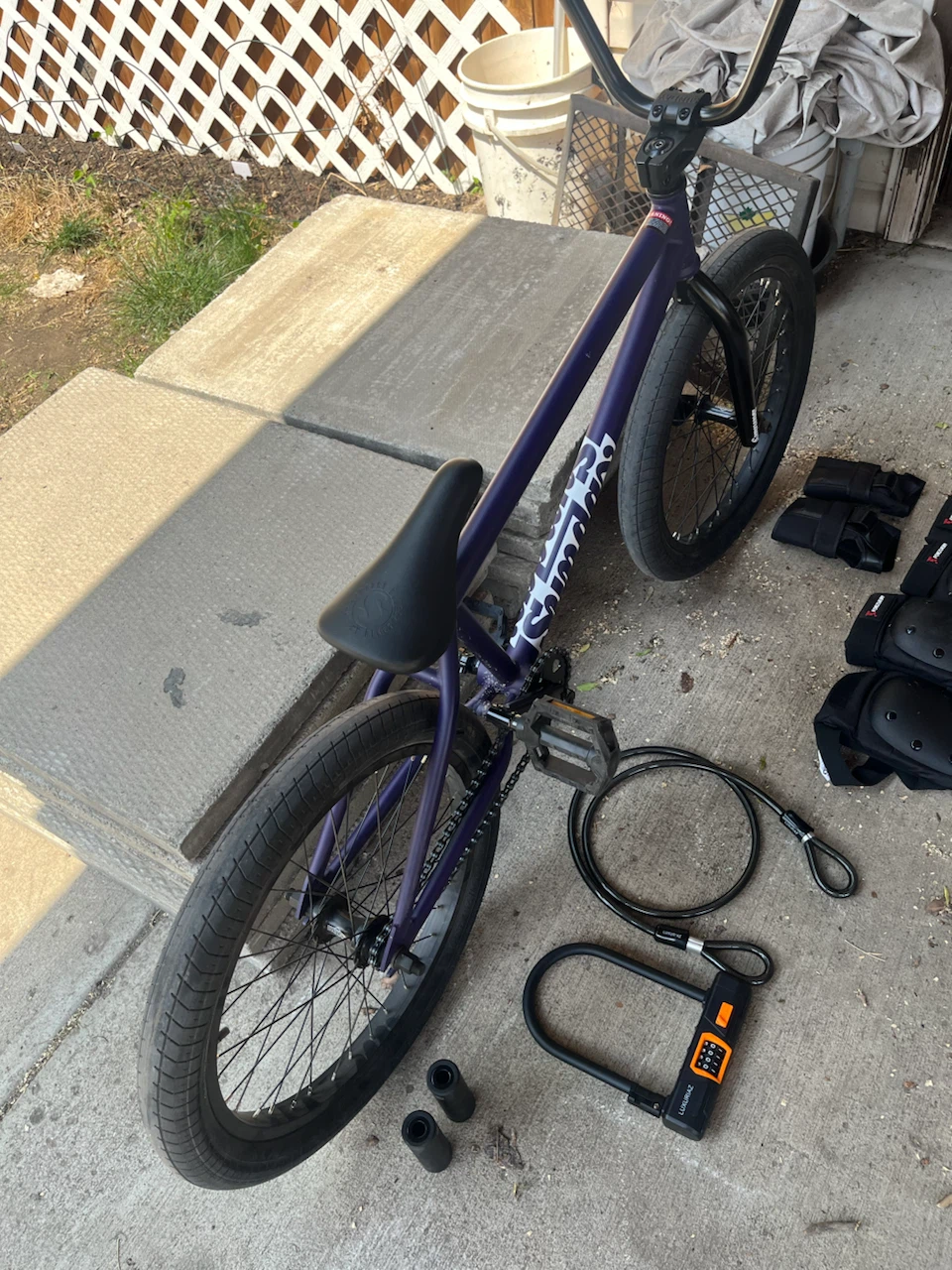 Sunday primer BMX bike with pegs - photo 3