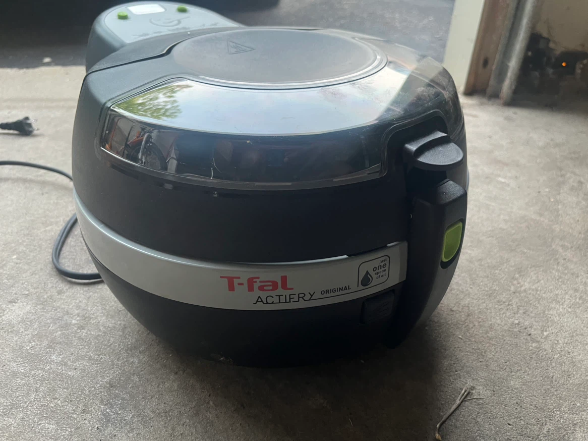 T-fal ActiFry Plus 2.6 lb Edition Air Fryer