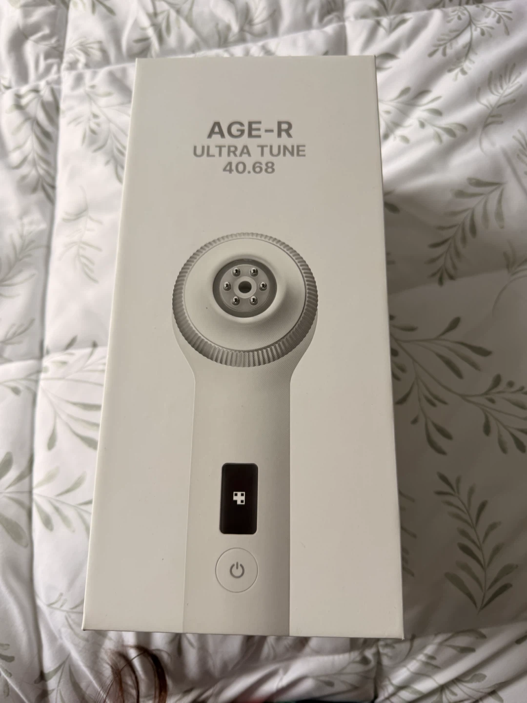 Medicube AGE-R Ultra Tune 40.68 Device